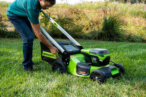 Hình ảnh này chưa có thuộc tính alt; tên tệp của nó là greenworks-10-tips-for-getting-the-most-out-of-your-electric-lawn-mower_1200x.webp
